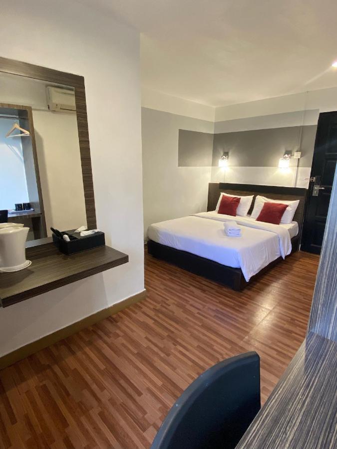 V Hotel Johor Bahru Eksteriør billede