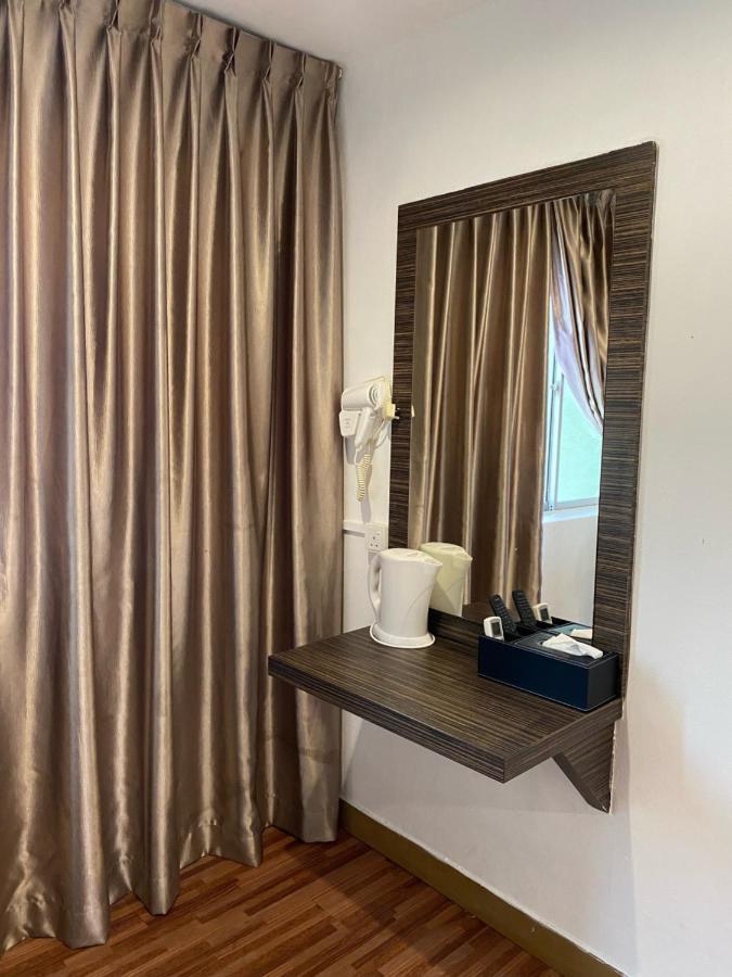 V Hotel Johor Bahru Eksteriør billede