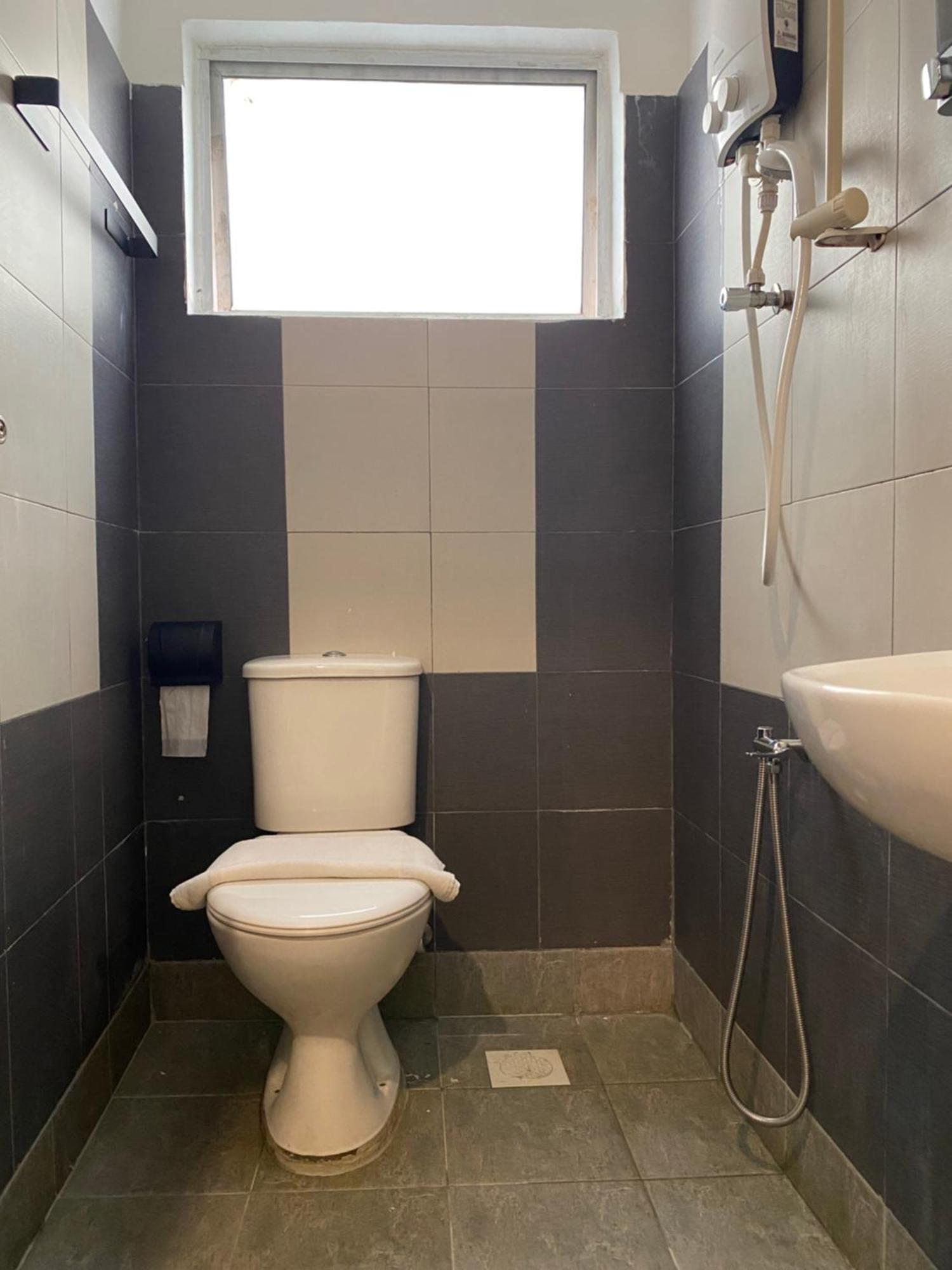V Hotel Johor Bahru Eksteriør billede