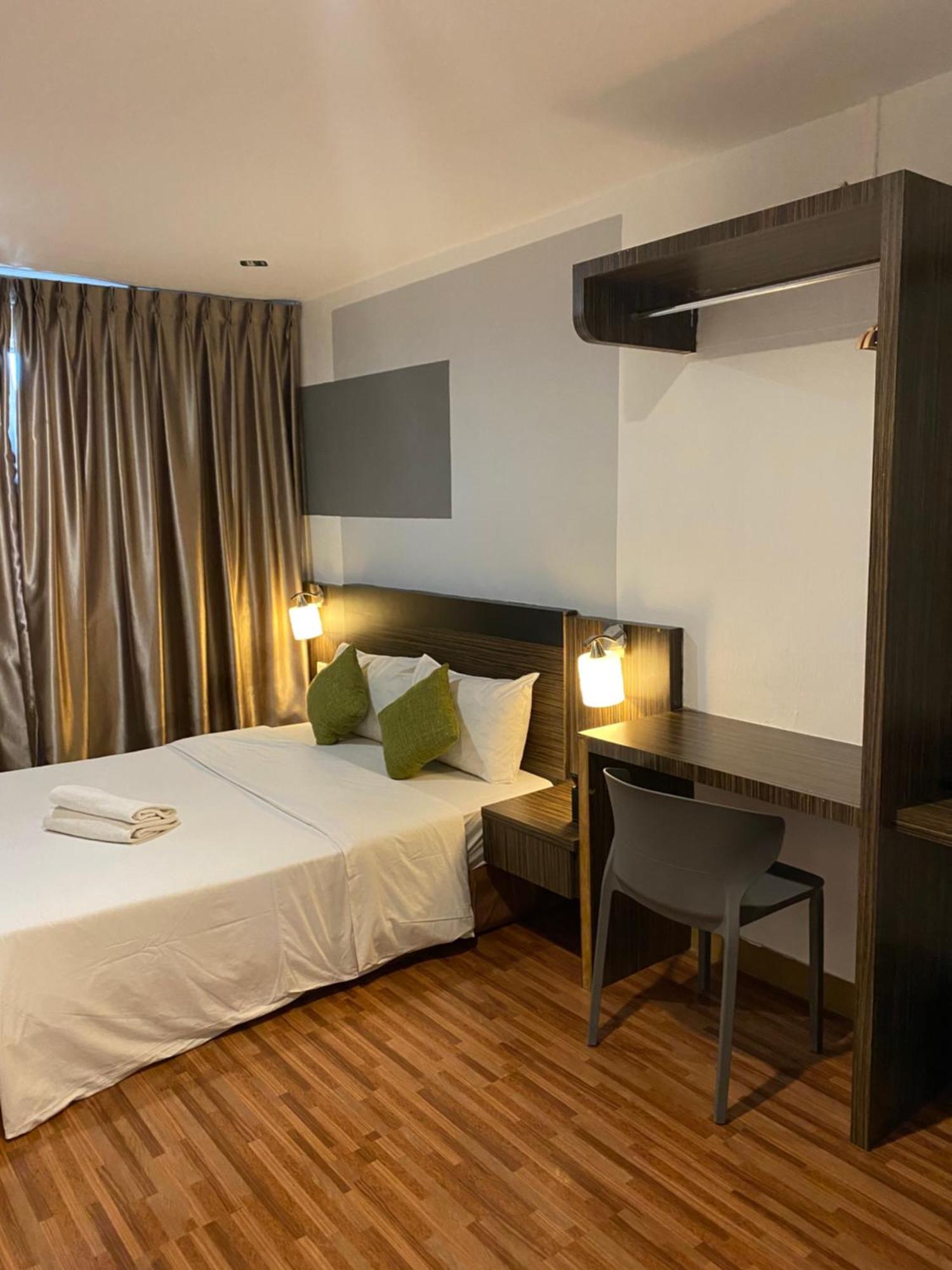 V Hotel Johor Bahru Eksteriør billede