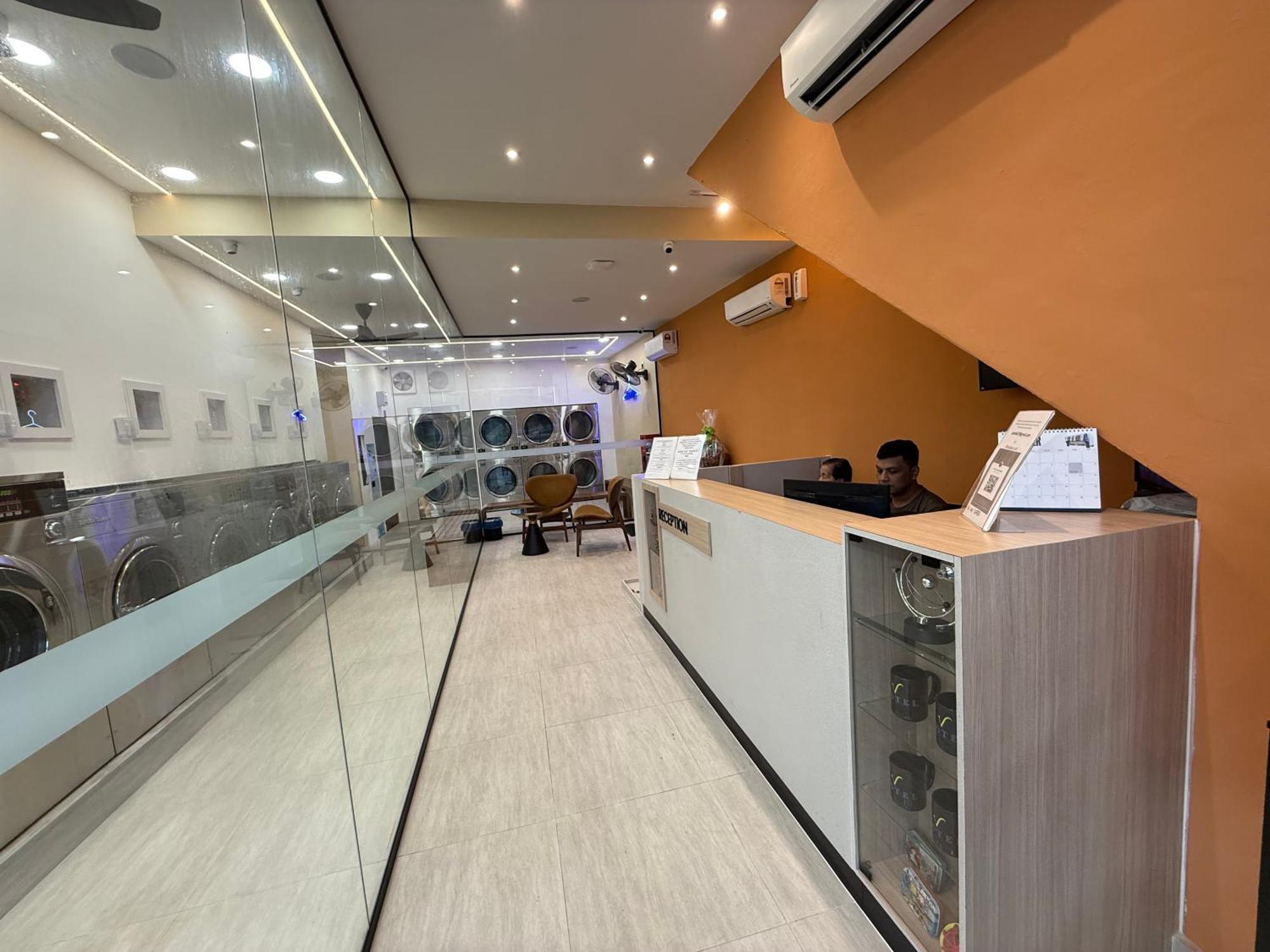 V Hotel Johor Bahru Eksteriør billede